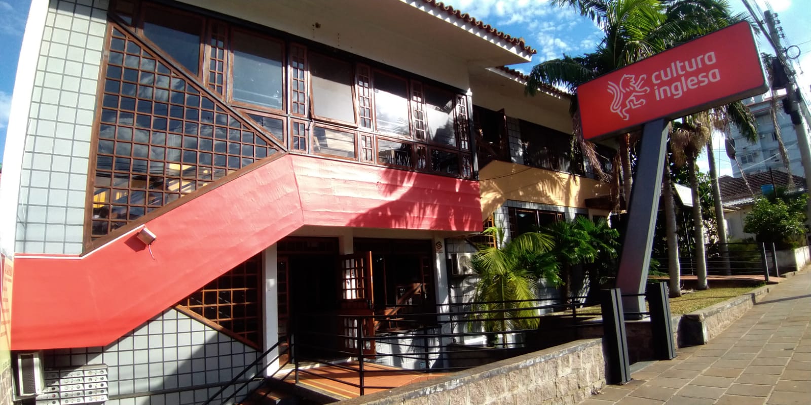 Fachada da Cultura Inglesa de Cachoeira do Sul, RS