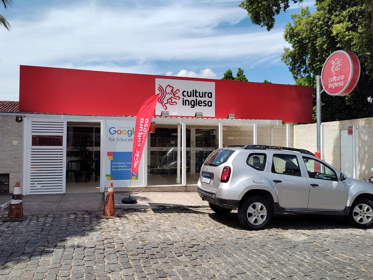 Fachada da Cultura Inglesa do Centro de Itaboraí, RJ