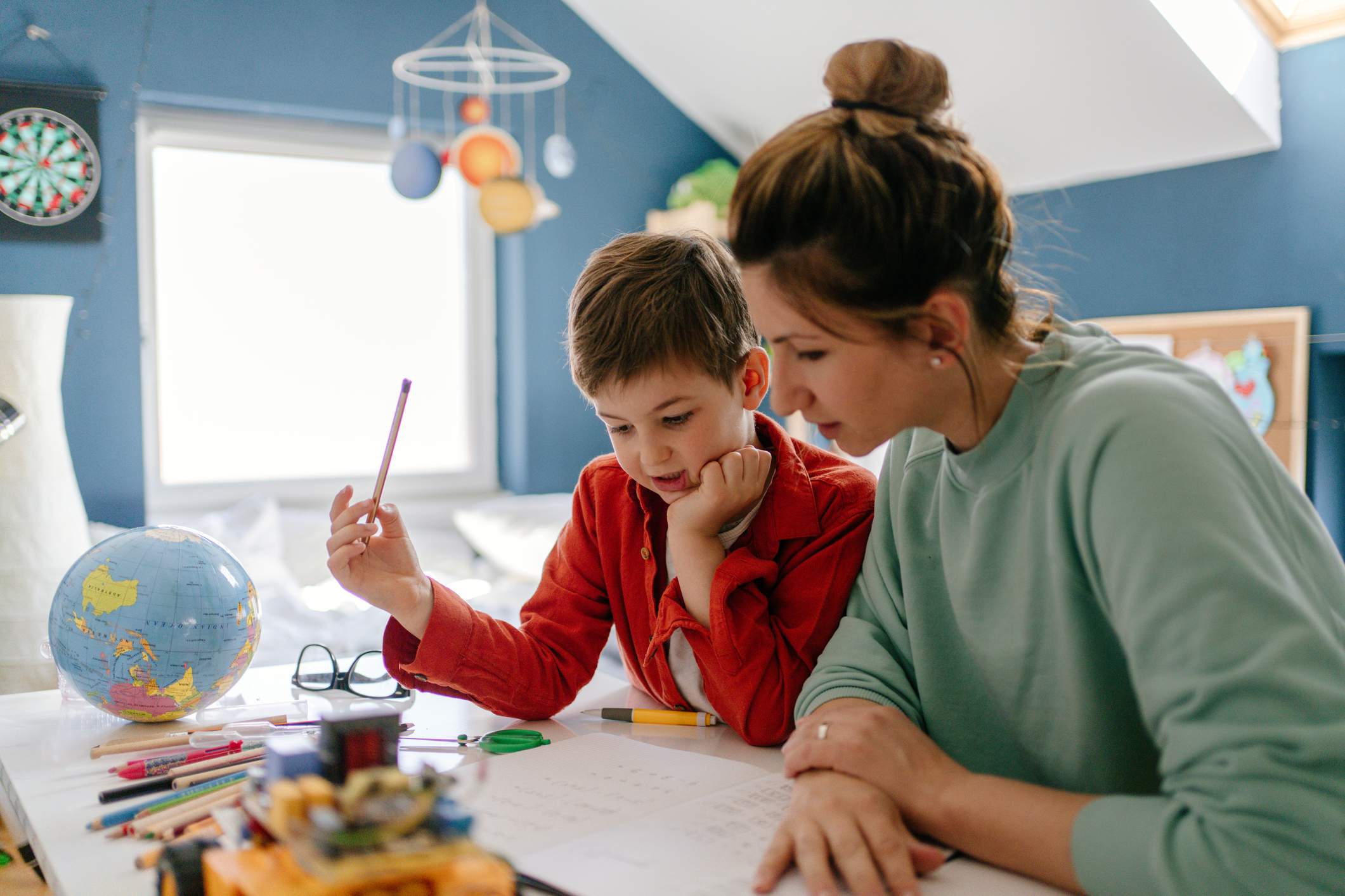 O que é Homeschooling? Conheça esta prática e seus desafios O que é Homeschooling? Conheça esta prática e seus desafios